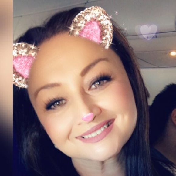 Meet your Posher, Mariam - Picture 1 of 1